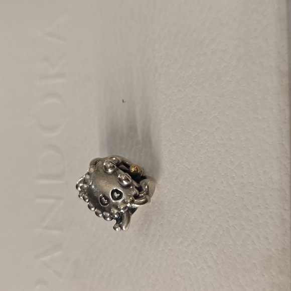 Authentic Pandora Charm - Picture 4 of 7